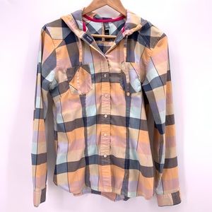 Columbia Mountain Hard Wear Button Front Shirt P33